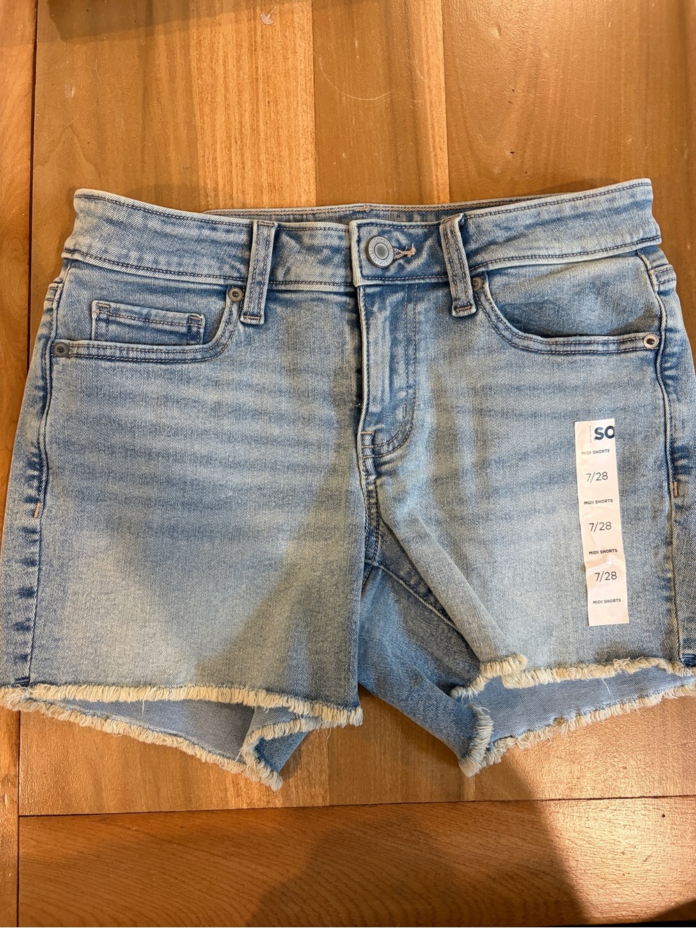 Light Wash Denim Frayed Hem Shorts